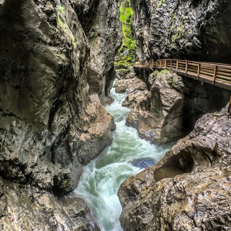 Liechtensteinklamm: A photo spot behind each ledge