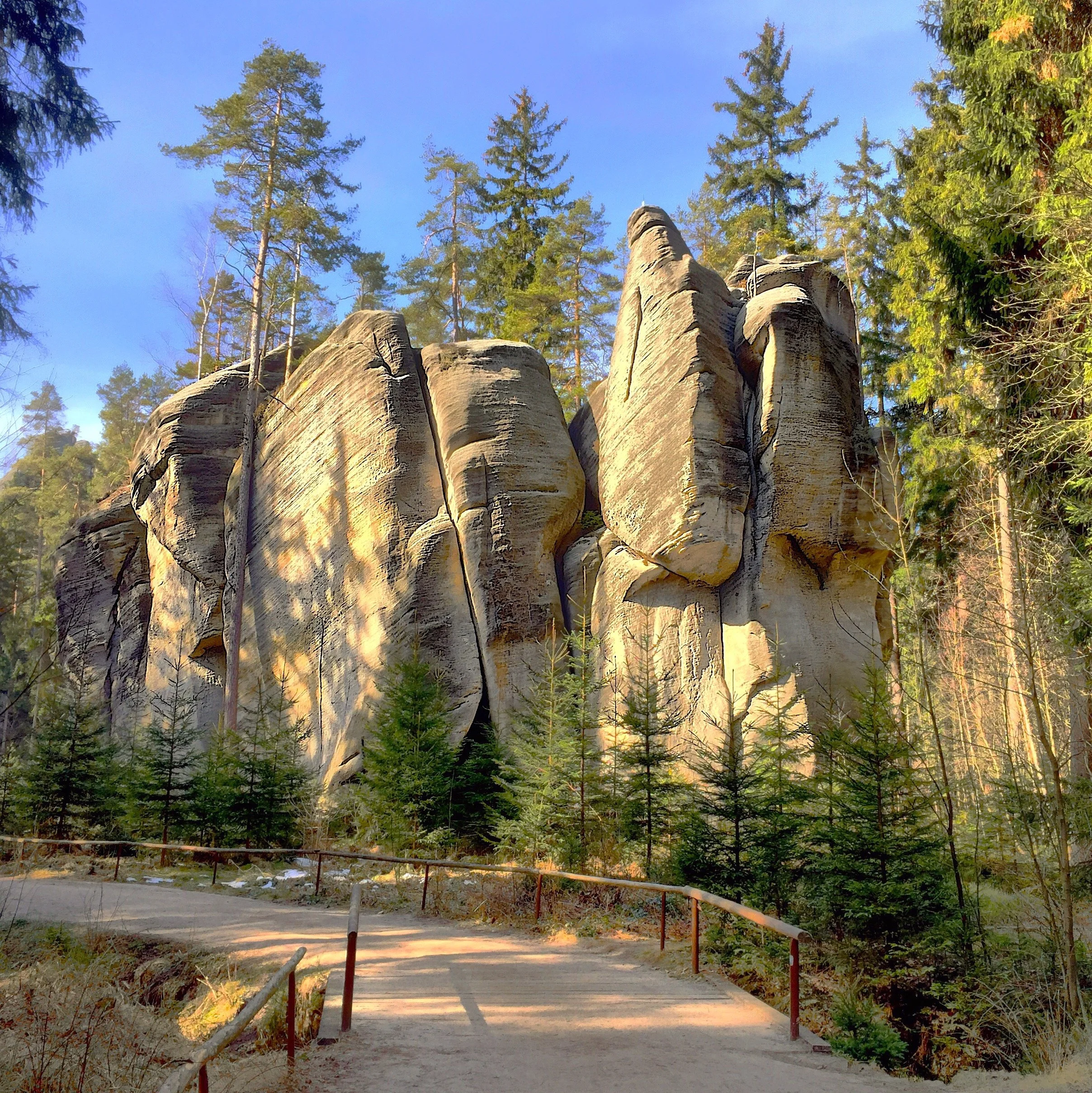Rock Formation; (cc) by-nc squics.com
