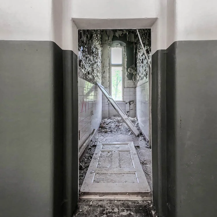 Someone knocked a bit too hard at Beelitz?