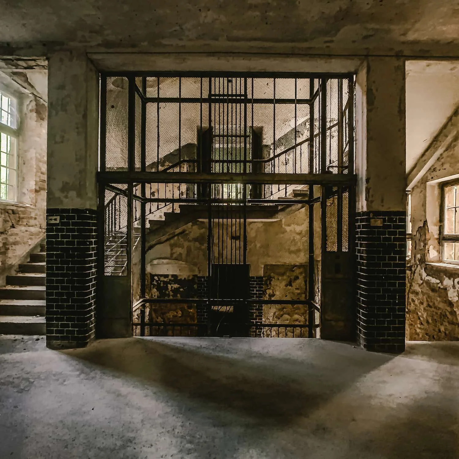 Abandoned elevator shot on iPhone using Moment Superfish