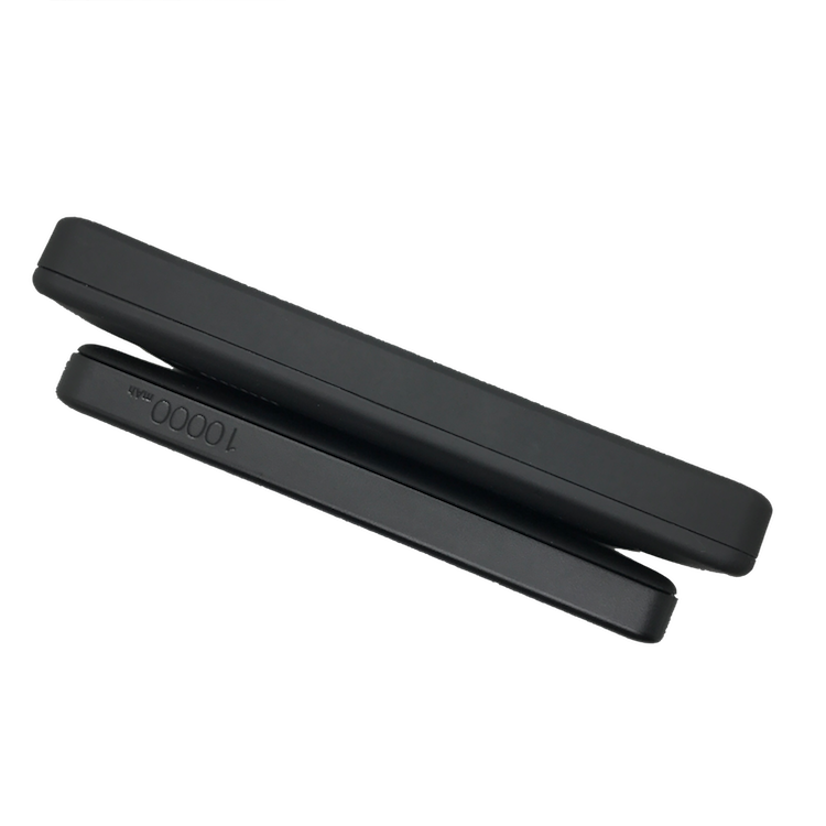 Anker PowerCore II Slim 10.000 mAh in the front and AmazonBasics power bank in the back