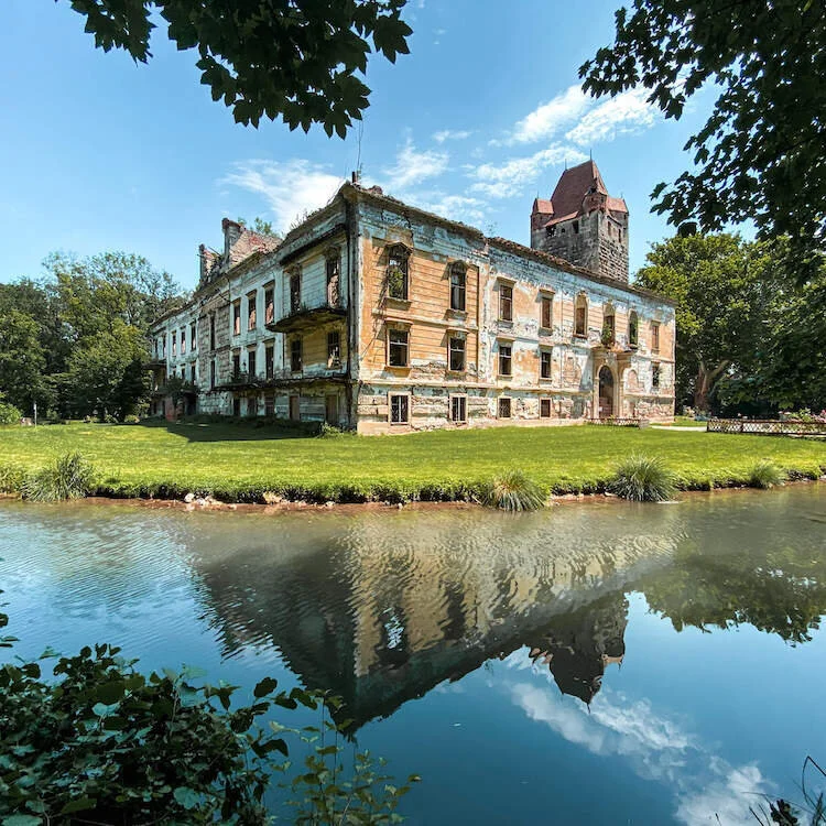 Castle Pottendorf shot on iPhone 11 Pro