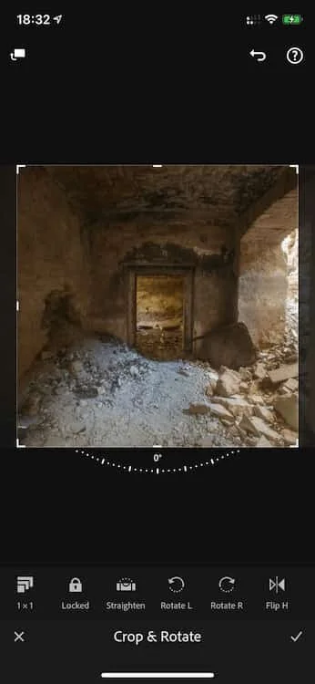 Crop the photo in Lightroom Mobile